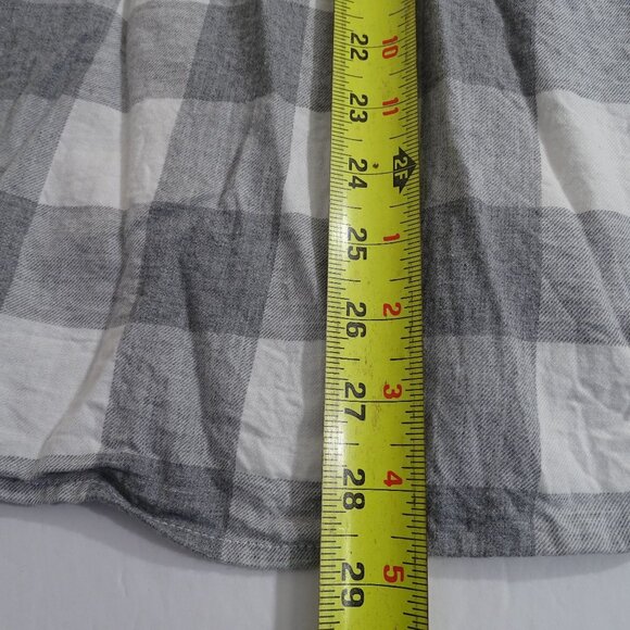 Old Navy Boyfriend Loose Fit Button Up Shirt Women Size XL White Grey Plaid - Picture 11 of 12
